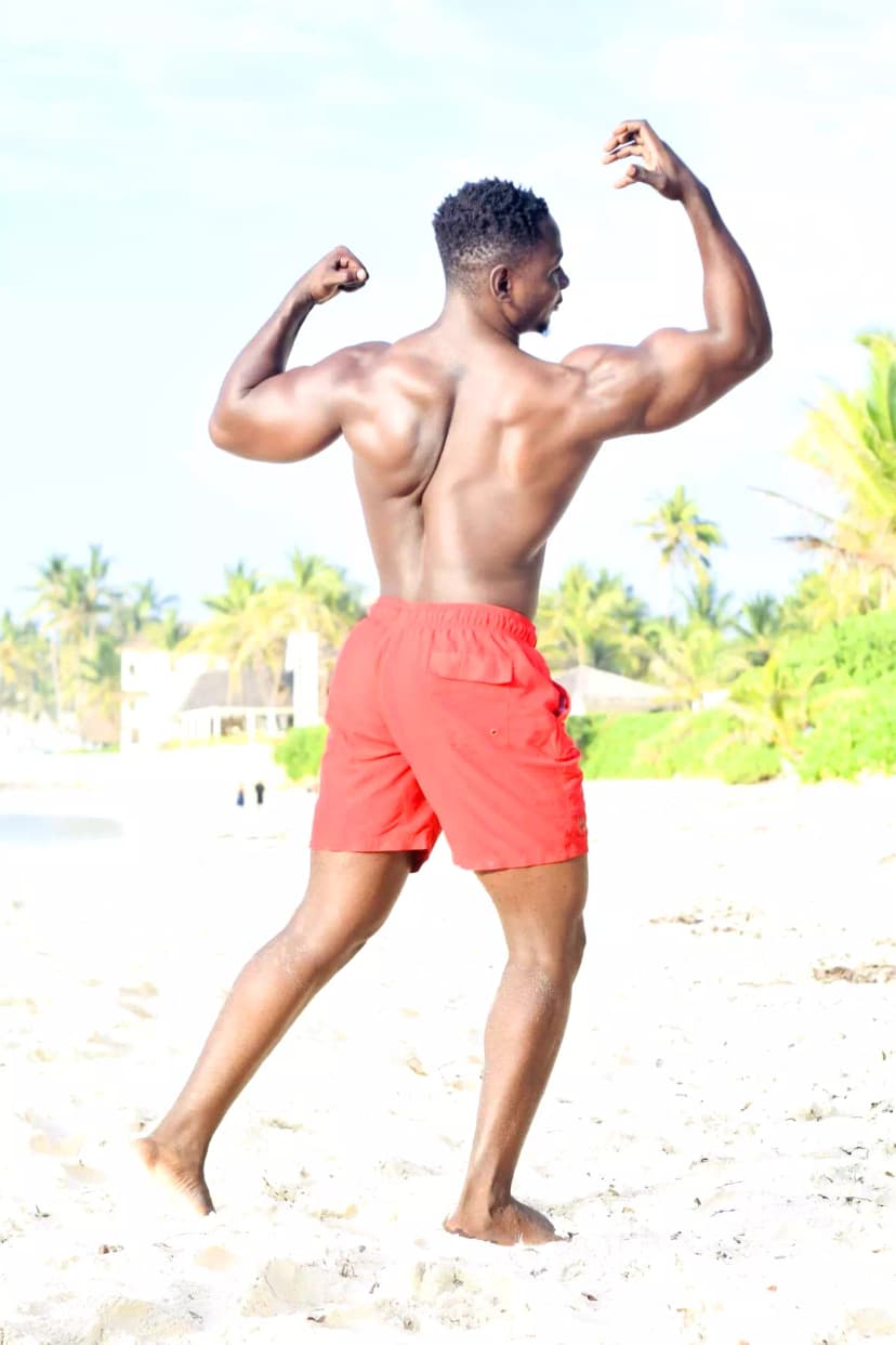 Fit Hunter personal trainer leading a session in Watamu, Kenya